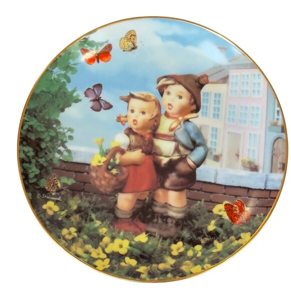 M.J. Hummel "Surprise" Little Companions Collector Plate The Danbury Mint - Picture 7 of 10